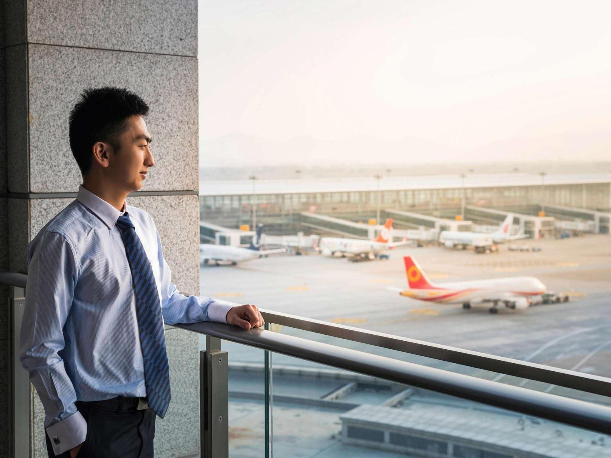 Отель Pullman Nanjing Lukou Airport Экстерьер фото